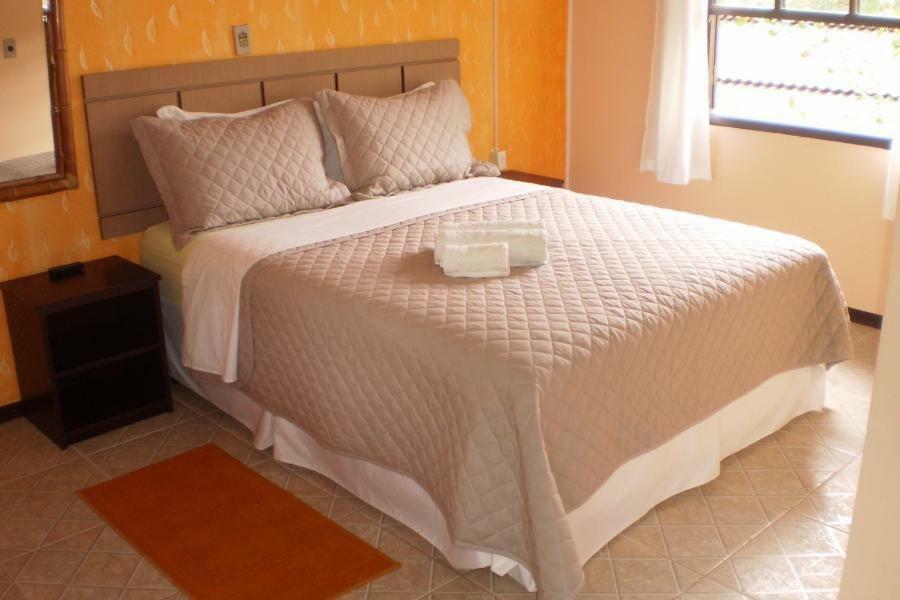 Quarto Duplo Standard